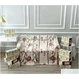 Cobertores flanela designer com caixa carta logotipo cobertor macio para decoração de quarto de cama 150x200cm entrega de gota casa jardim têxteis dhlin