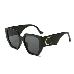 Designer solglasögon för kvinnor och män cucci personlig och mångsidig stil fashionabla och trendiga solglasögon med motbox