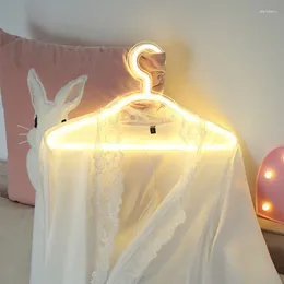 Luci notturne LED Luce al neon Insegna Appendiabiti Lampada appendiabiti alimentata tramite USB per la camera da letto Casa Negozio di abbigliamento per matrimoni Decorazioni da parete d'arte Regalo di Natale