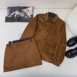 Damen-Strick-T-Shirts, Designermarke, 2024, Frühjahr, neuer Miu-Stil, locker sitzende Kragenjacke + halber Rock, künstliches Hirschleder, Samt-Set ZAST