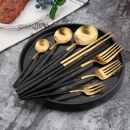 Set di stoviglie Tofok in acciaio inossidabile 304 Set di posate in oro nero Quantità di utensili da cucina per coltelli da tavola dorati