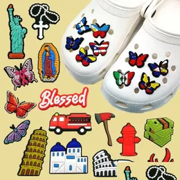 Sko delar tillbehör grossist 10000 st stilar tillgängliga CLOG CHARMS Soft PVC Cartoon Mönster Sko Charm Tillbehör Dekorationer C DHDG0