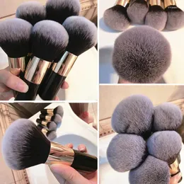 Makeup Brushes Big Size Foundation Powder Face Blush Brush Soft Large Cosmetics Make Up Tools 1 PC