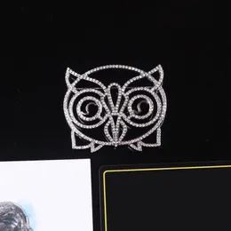 Womens Personalized Owl Brooch Designer Snake Shaped Retro Brooches Ladies Mens Luxurys Pearl Gemstone Pins Classic Letter Fashion Brooches Jewelry