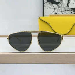 Cool occhiali da sole designer occhiali da sole Donne occhiali da sole moderni europei e americani BUONA materiale di telai metallici Lunettes de soleil pour feemes