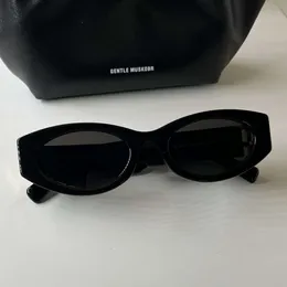 New product Mujia womens same MIU sunglasses UV resistant glasses mens SMU 11W classic fashion