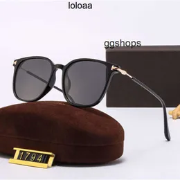 Fashion Ford Box Tf Tom Ladies for Super Sunglass Sun Designers Okulary Kierowanie okularami przeciwsłonecznymi Mężczyzn Mężczyzny Kamienia Kobiety gwiazdy z gwiazdą Okulara przeciwsłoneczna TF MPI8 LI7W