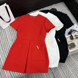 2024 Red/White/Black O Neck Short Sleeves Women Dress Designer Pockets Holiday Party Dresses 202110