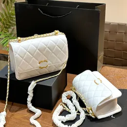 Modedesigner väska oljevax fårskinn glans mjuk och smart söt söt i full storlek 20 handtag fyrkantig väska