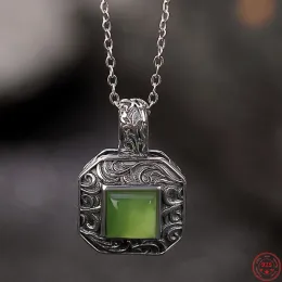 Hängen äkta S925 Sterling Silver Pendants for Women Men New Fashion Hetian Jade Eternal Vine Vintage Pattern Square Jeweller