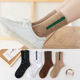 Mens Womens Socks Sports Spring Winter Mesh Letter Printed Sock Embroidery Cotton Man Mid Length Socks For Women Men Leg warmers