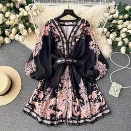 European and American retro court high-quality printing V-neck lantern sleeve waist slim temperament single-breasted celebrity dress