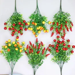 Dekorativa blommor konstgjorda blommor Pepper Cherry Bouquet Plastic Red Branch Simulation Plant för Po Props Home Decoration