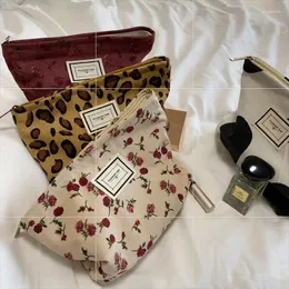 Kosmetiktaschen Cord Wintage Leopardenmuster Make-up-Tasche Frauen Reißverschluss Weibliche Handtasche Tragbare Toilettenartikel Organizer Fall Für Mädchen