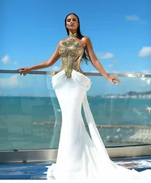 이브닝 드레스 여자 드레스 Yousef Aljasmi Kim Kardashian Mermaid Long Dress High Neck Mermaid White Chiffon Gold Feather Appliques Kylie Jenner Kendal Jenner