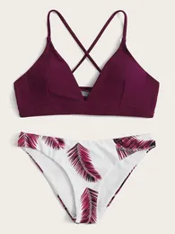 Kobiety stroje kąpielowe seksowne bikini bandeau set damski kwiat losowy nadruk bikini zestaw push upnie stroju stroju stroju kąpielowego Fartuch J240221