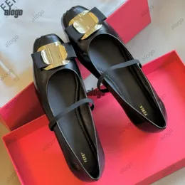 Ballerine scarpe firmate Parigi Stilista di marca Scarpe nere Donna Primavera trapuntata in vera pelle Slip on Ballerina Sneakers di lusso con punta tonda Scarpe eleganti da donna