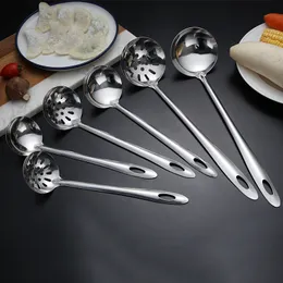 Thickened stainless steel hot pot spoon, kitchen utensils, soup strainer, hanging large spoon, long handled spoon, soup shell, soup strainer