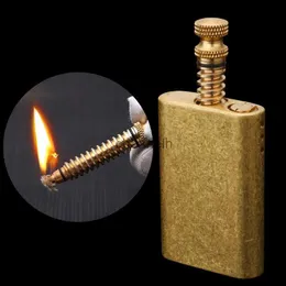 Lighters Nieuwe Vreemde Zuiver Koper Retro Kerosine Sigarettenaansteker Pull OntSteking Merk Retro Metalen Mannen Roken EDC Tool YQ2402222