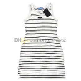 Metal Badge Knit Dress Women Sleeveless Knitted Dresses Summer Sexy Tight Dress Party Bodycon Dresses