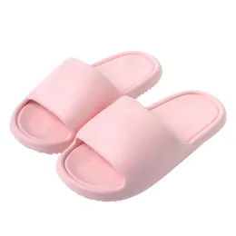 Płaskie gumowe kapcie dla damskiej mody domu dom domowy sandały w kąpieli basen basenowy różowy czerwony