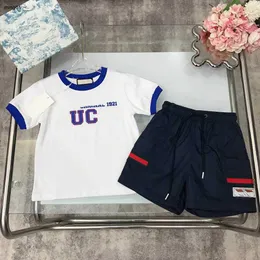 ブランドキッズトラックスーツブルーエッジングデザインベイビーTシャツセットサイズ100-150 cm夏の短袖とメッシュライニングショーツ24feb20