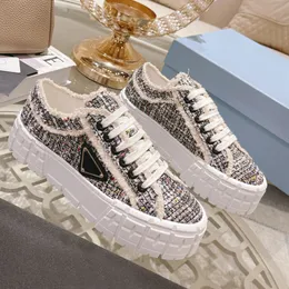 캔버스 신발 2023 새로운 고조된 작은 흰색 신발 캐주얼 케이크 신발, 럭셔리 브랜드 다목적 스포츠 보드 신발 34-41