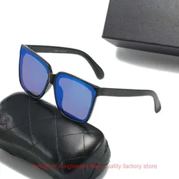 Sonnenbrille, klassische Luxus-Sonnenbrille für Damen, Schwarz, Weiß, CHA-Sonnenbrille mit goldenem Druckdesign, Brillen im Euramerican-Stil, zarter rosafarbener Farbton für Damen