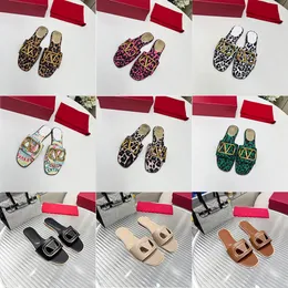 Sandálias de designer mulheres chinelos de couro genuíno vintage leopardo impressão textura de couro clássico plana sandália sapatos casuais ao ar livre praia verão tamanho 35-43