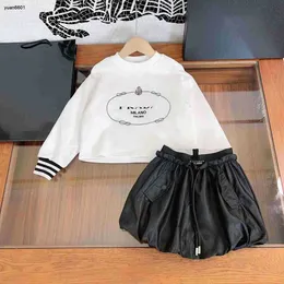 人気の秋の女の子のドレススーツキッズデザイナー服ベビーパーティードレスサイズ100-150丸いネックセーターとプリーツスカートnov10