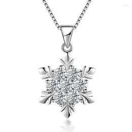 Pendant Necklaces Simple Elegant Wedding Jewelry 925 Sterling Silver Cubic Zirconia Snowflake Star Necklace Women Girls Party Accessories