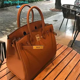 Totes BK Genuine Leather Handbag Baobao Womens 2024 New Lychee Pattern Platinum Bag Fashion Handbag Red Bridal Bag One Shoulder Crossbody Bag with logo hbQF