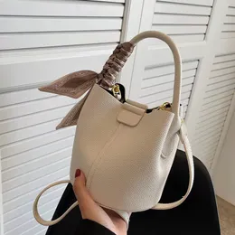 Tygväska Designer Bag 2024 Hot Sales High-End Bucket Bag Fashionable Shoulder Bag Stor Capacity Luxury Handbag Luxury Versatile Crossbody Bag