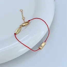 Nova pulseira sorte tecida à mão moda vermelha fina, luxo leve, temperamento simples, design de nicho em geometria