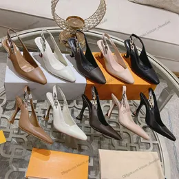 Alevlendi topuk pompası ışıltı slingback sivri uçlu kadın tasarımcı sandaletler slayt zinciri elastik kayış ofis ayakkabıları üst ayna kalite baldır deri rahat