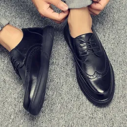 وصول جديد فاخر العلامة التجارية الإيطالية رجال شقق جلدية الرجال البريطانيين البريطانيون فستان الأحذية الرسمية أحذية Oxfords للرجال