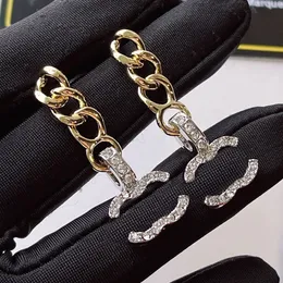 Diamentowe kolczyki klasyczne projektantki kolczyki marka litera stadnina mężczyzn kobiety bejdy biżuteria perłowe prezenty 925 srebrne akcesoria mody ze stali nierdzewnej