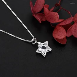 Hängen Koreanskt mode 925 Sterling Silver Pretty Shining Crystal Star Necklace For Women Party Wedding Accessories smycken gåvor