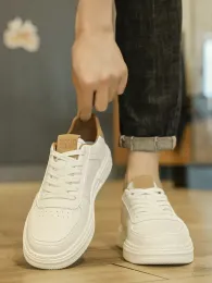 2024 Little White Shoes Leichte und modische Boardschuhe für Männer und Frauen, die 36–45 pendeln