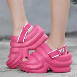 샌들 번호 37 Slipon Flip Flops Sneakers Woman 2024 신발 여성 스포츠 하이 패션 유니버설 브랜드