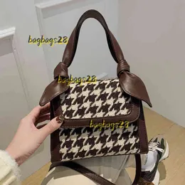 Evening Bags Foreign Style Lattice Handbag Womens 204 New Korean Fashion Versatile Simple One Shoulder Messenger Small Square Bag