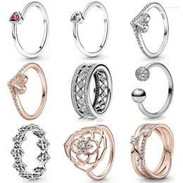 Klusterringar 925 Sterling Silver Ring Rose Openwork Kronblad Uttalande Lutad Heart Solitaire Wishbone For Women Fashion Jewelry