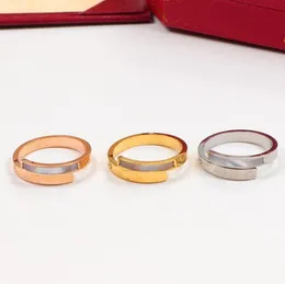 여성을위한 쉘 색인 손가락 반지 간단한 개인화 된 로즈 골드 및 실버 웨딩 반지 커플 티타늄 스틸 비 페이딩 테일 링 선택적 크기 6-12