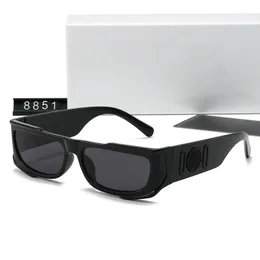 2024 designer solglasögon för män coolt solglasögon sidmönster design kvinnor skyddsglas adumbral casual solglas färgglada glasögon