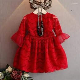 Flickaklänningar 2024 Girls Spring Wave Lace Hollow Horn Sleeve Dress Children's Clothing White Red T0085