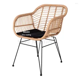 Obozowe meble rattan krzesło balkon trzyczęściowy zestaw domowy żelazny czas wolny stolik drewniany dziedziniec ręcznie robiony