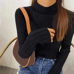 Kvinnors tröjor Solid White and Black Tops 2024 Winter Long Sleeve Turtleneck Pullovers Fashion Womens Femme Clothing