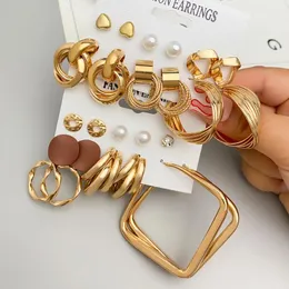 Kolczyki Dangle 6 szt. Przesadzony złoty kolor metal dla kobiet Koreańska moda geometryczna perła skręcona vintage obręczy pałki biżuterii Prezenty