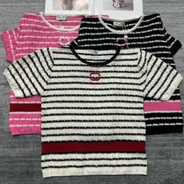 디자이너 여성 티셔츠 자수 로고 귀여운 소녀 스타일 여름 여자 스트라이프 통기성 라운드 목 짧은 슬리브 Y2K 셔츠