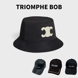 CELINF TRIOMPHE Bucket Hats mit breiter Krempe, luxuriöse Designer-Kappen, Fischerhut mit TRIOMPHE Tattood Logo BOB IN COTTON GABARDINE für Herren und Damen